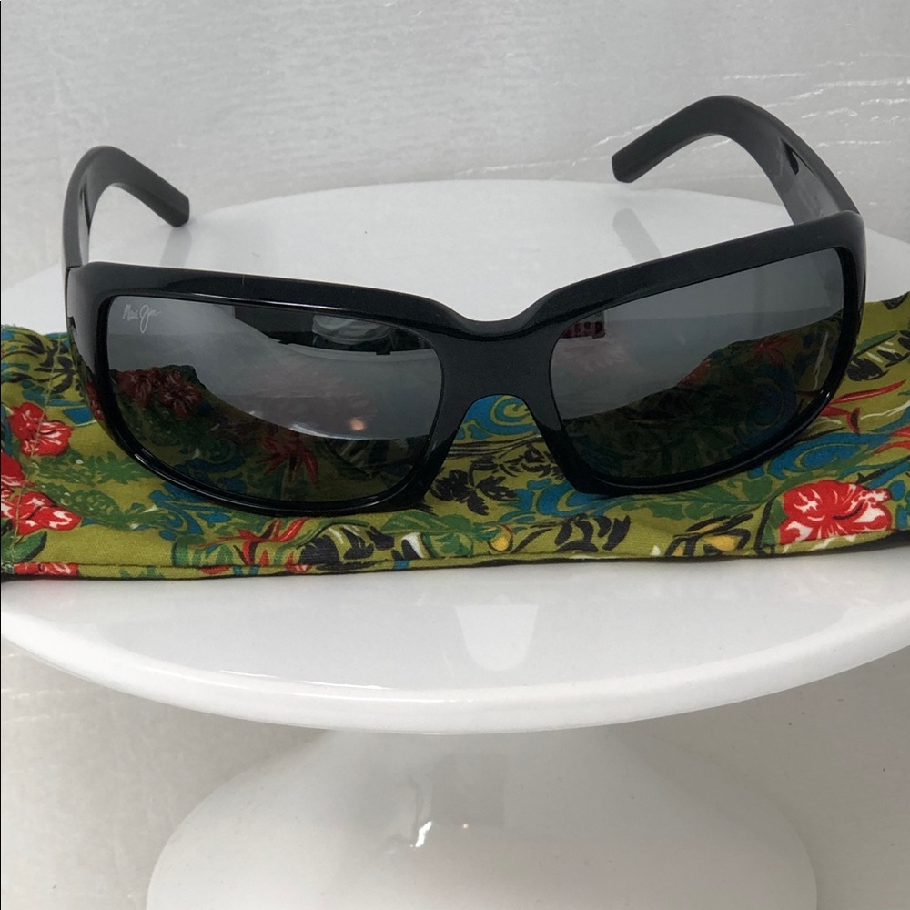 Maui Jim Sunglasses Blue Water MJ-236-02H Polarized Gray Lenses